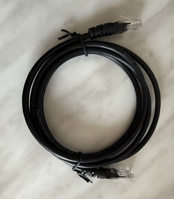 Play station 4 с fifa 20 ,spiderman,850gb и 2 джойстика