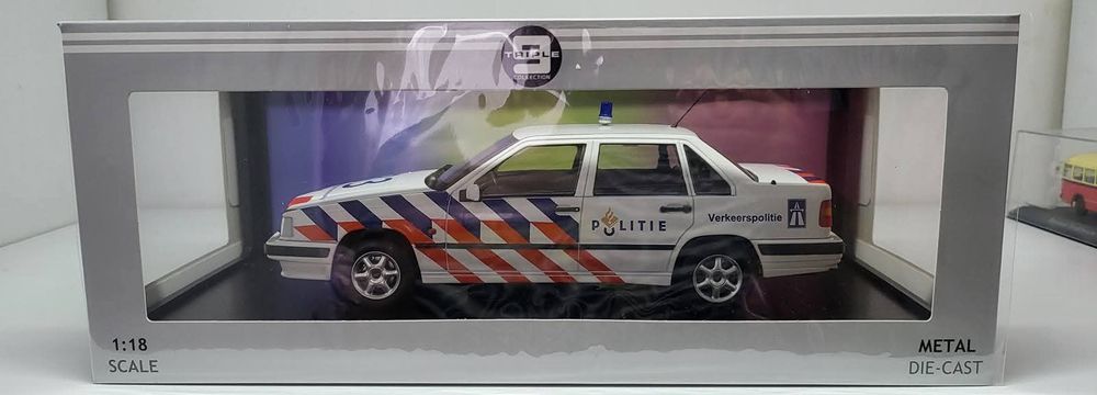 Machetă 1993 Volvo 850 Dutch police 1/18 TEIPLE9