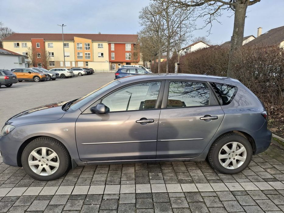 Vând Mazda 3