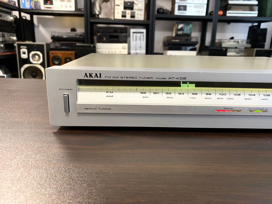 Аналогов тунер Akai