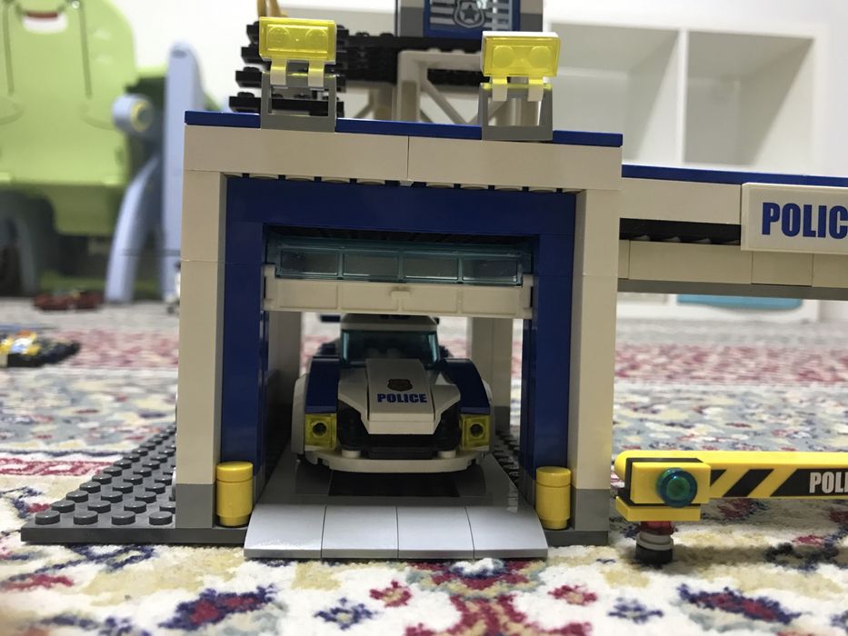 Лего полицейский участок