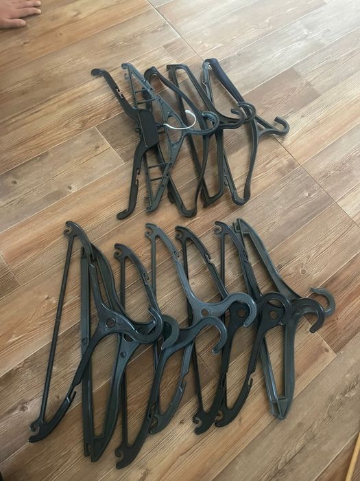 Вешалки деревянные и пластик