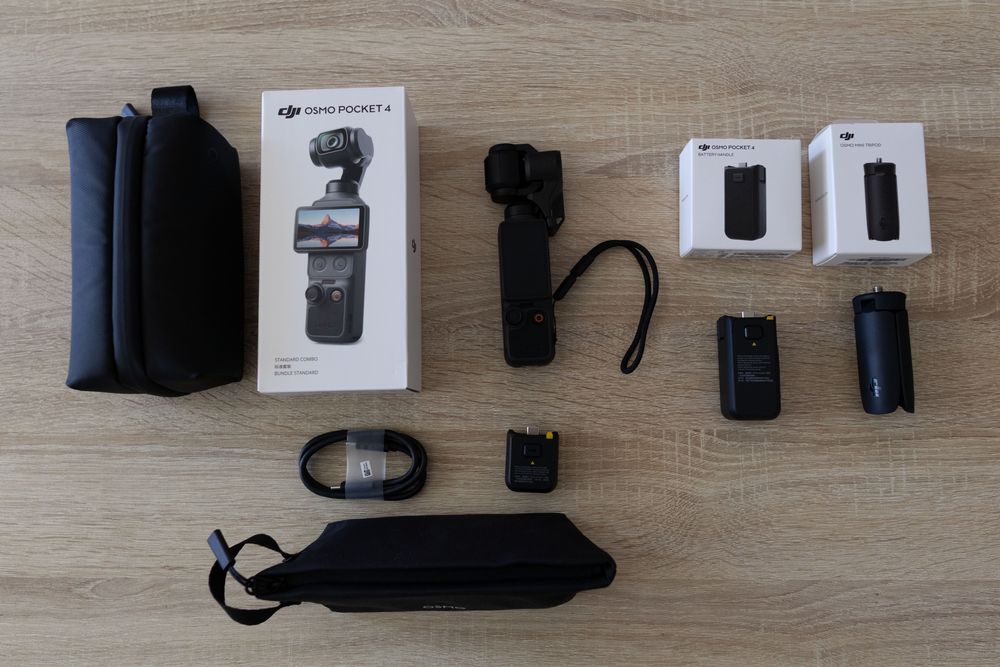 DJI Osmo Pocket 4 Standard Combo