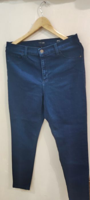 Джинсы женские..