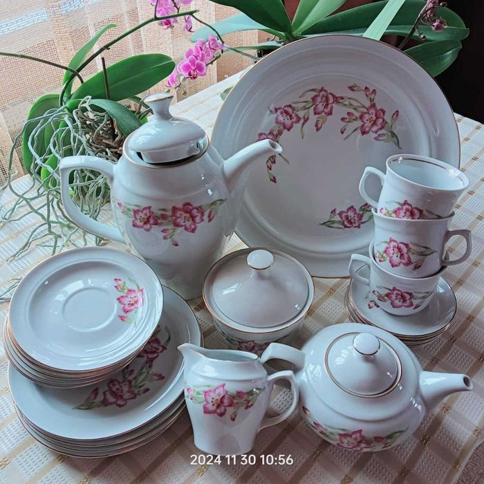 Продам фарфоровый сервиз ГДР 70х годов