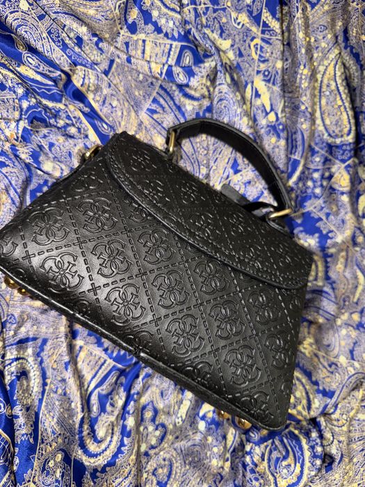 Geanta Guess de dama