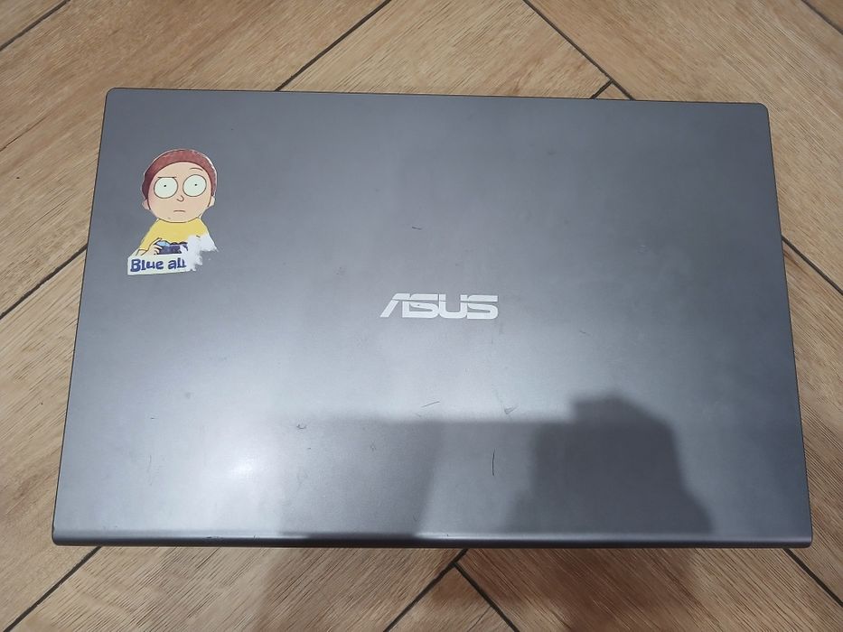 Ноутбук от компани ASUS