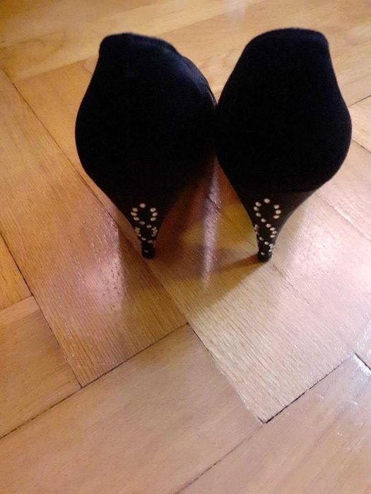 Vand pantofi Christian Dior,mar.37-37,5