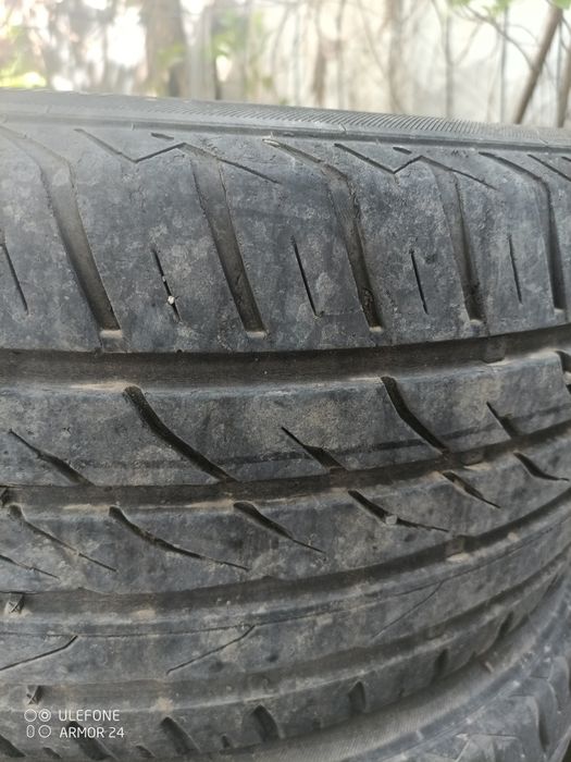 Продам летнюю резину комплект