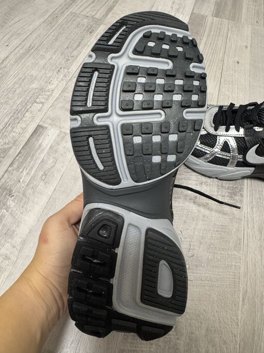 Nike V2K Run, marime 40