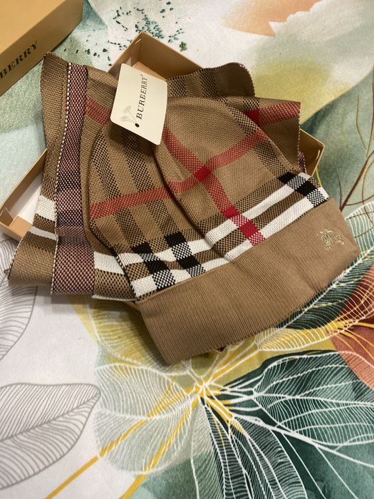 Set caciula si fular, Burberry