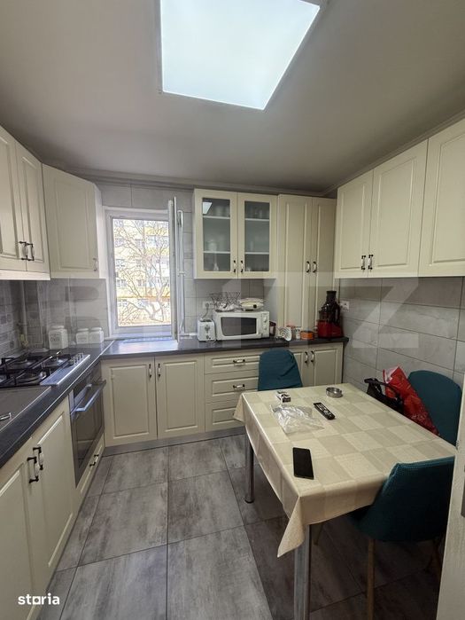 Apartament modern cu 4 camere, 77 mp, etaj intermediar, zona Marasesti