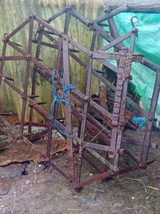 Dau două grăpe pe una de lanț mai multe detalii în privat