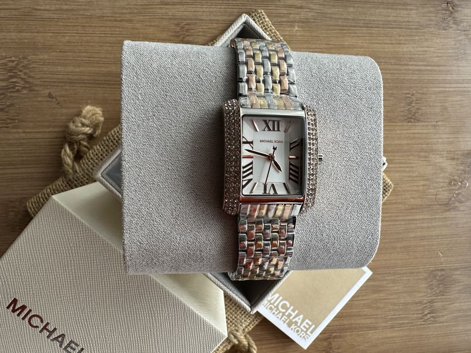 Ceas Michael Kors de dama Emery three hand nou