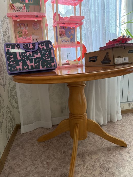 Продам круглый стол