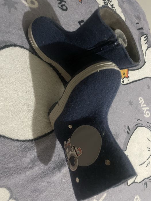 Продам детские валенки.