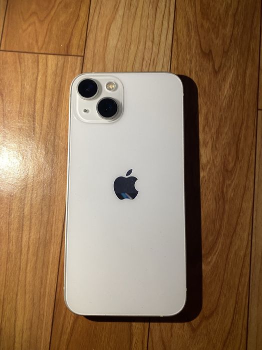 Продам iPhone 13 256 GB (белый)