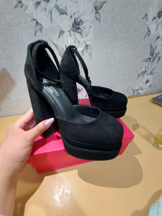 Женская обувь.. Бренд