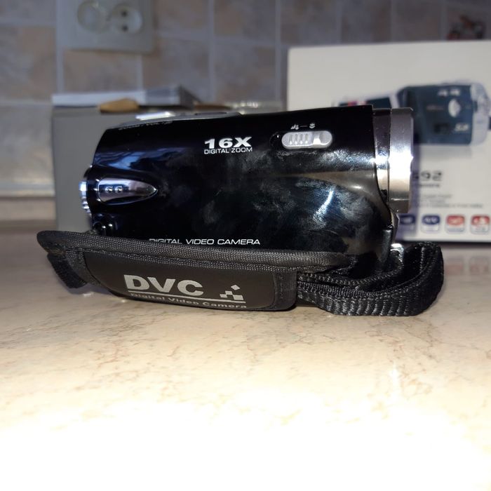 Видеокамера DVH-592