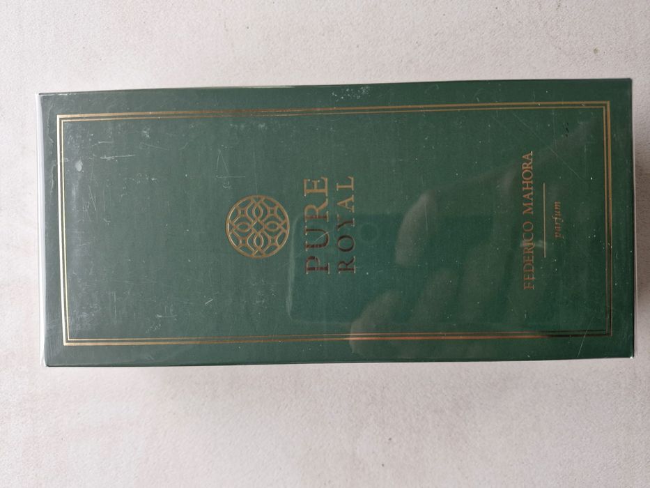 Vand parfumuri Pure Royal