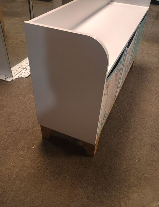 Етажерка с 3 отделения