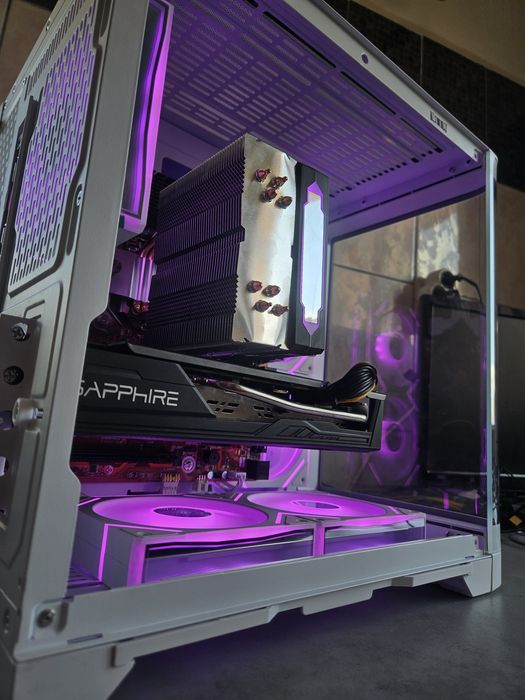 Unitate PC Gaming i7 9700K video 8GB RX 5700 16GB DDR4 M2