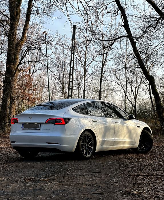 închiriez mașină pentru evenimente Tesla Model 3, 498 cp
