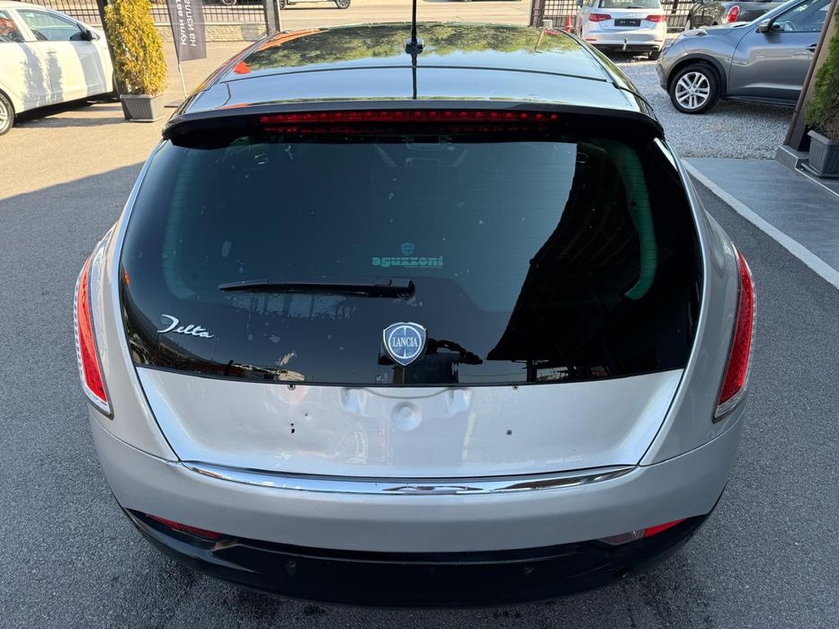 Lancia  Delta 1.6 На Части