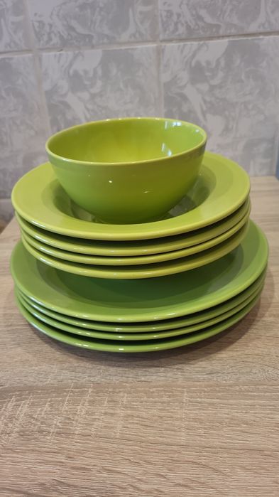 Set farfurii + bol verde – stare foarte bună