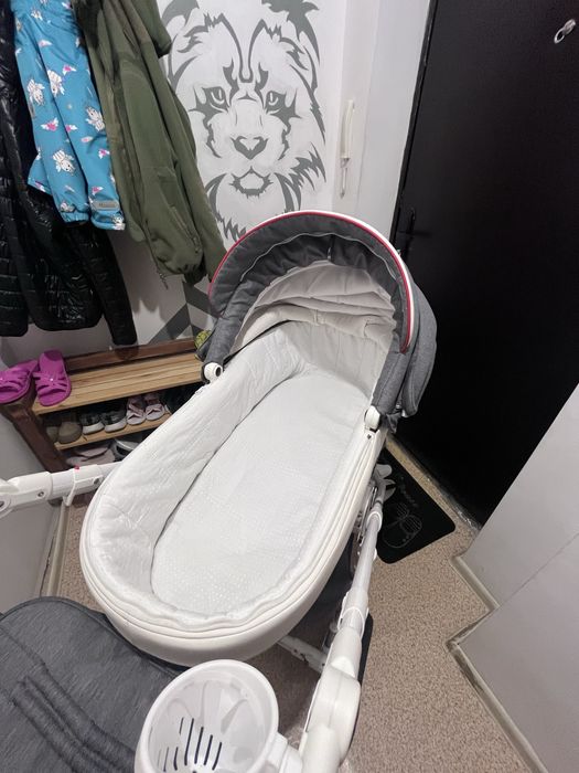 Продам коляску Adamex