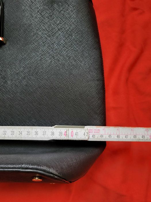 Дамска чанта марка H&M чисто нова