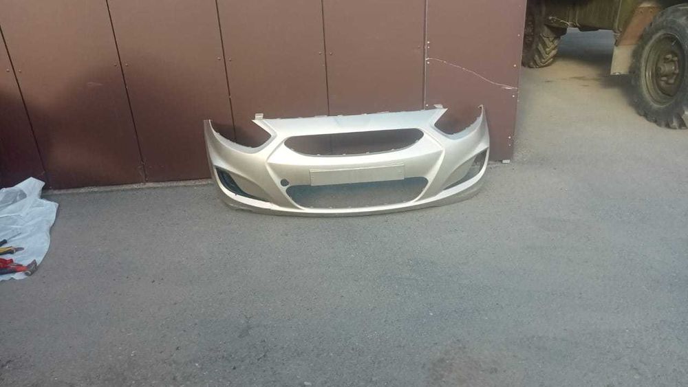 Продам бампер б/у.