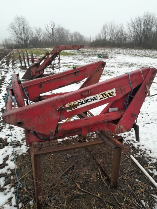 Încarcator tractor 445 și 550