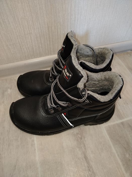 Спецобувь, зимние ботинки.