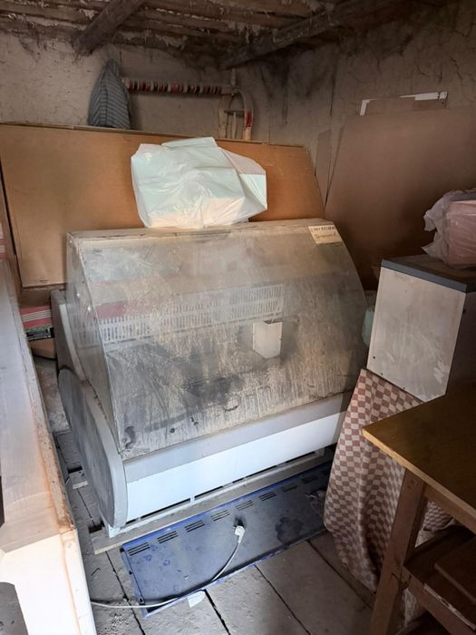 Продается холодильник для магазина