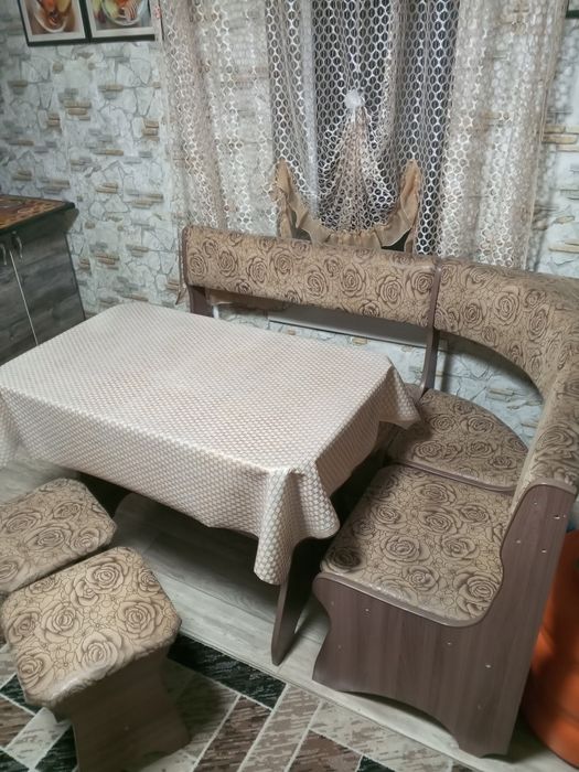 Продам обеденную зону