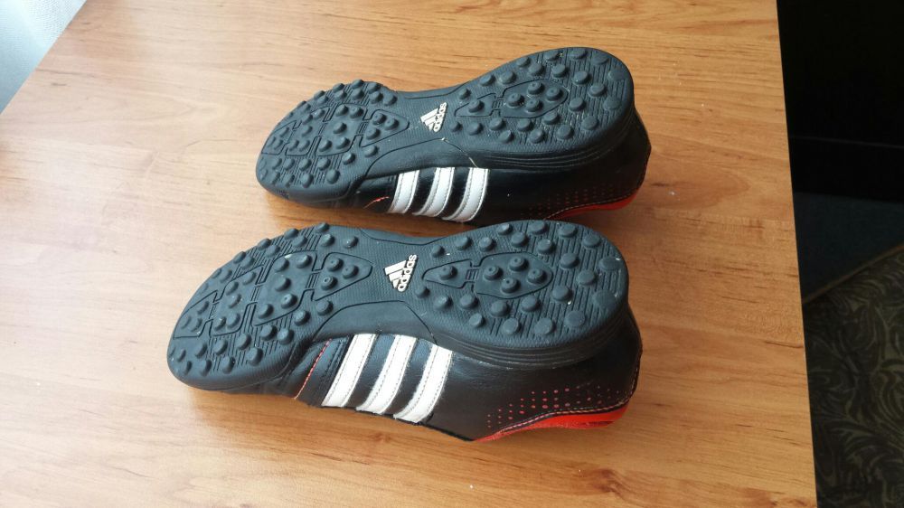 Футболни маратонки(стоножки) Adidas