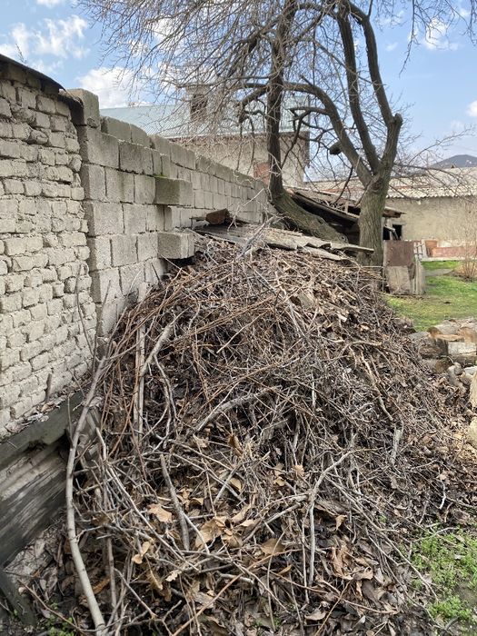 O’tin quruq bor 2 Traktor hajmiga teng Srochna sotiladiv