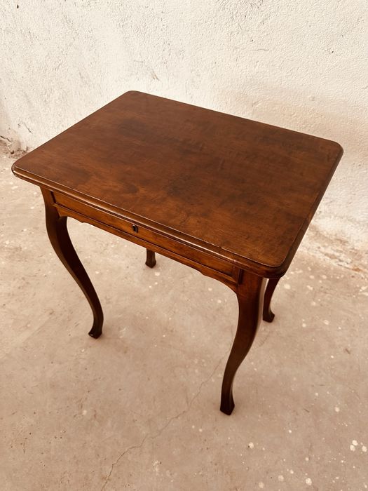 Винтидж дамско писалище / помощна масичка Louis XV с чекмедже