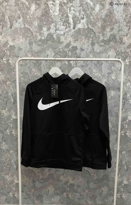 Продам NIKE Therma Swoosh оригинал