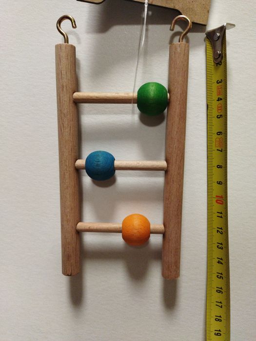 Играчка за  малък и среден папагал,играчки(папагали корела и др.птици