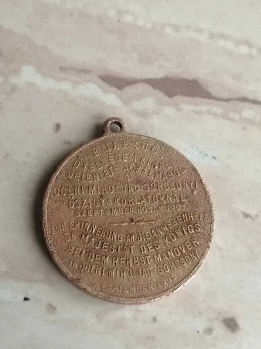 Lot vintage de 8 medalii diferite 4