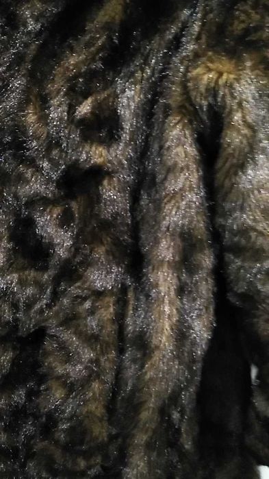 Елегантно дамско палто