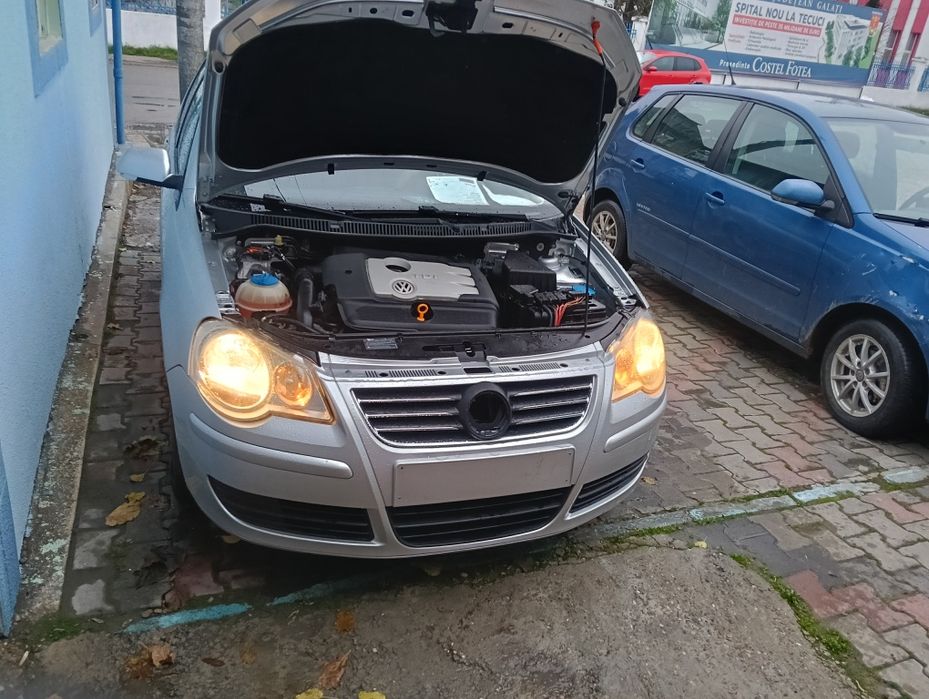 Vând vw polo 2009 în stare perfectă.