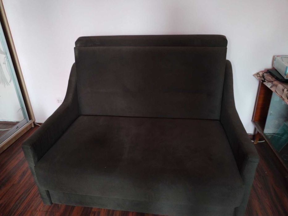 Canapea extensibila maro