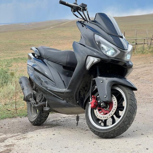 Макси 150 кубовв