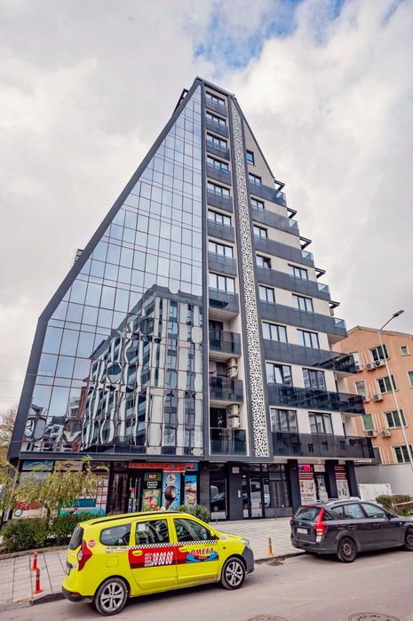 Собственик дава под Наем подземно ПАРКОМЯСТО, ул. Мир 73