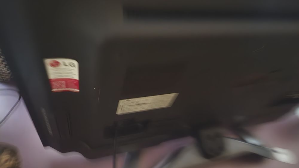 Продам Телевизор LG