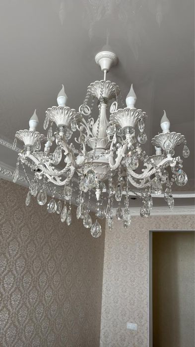 Продам люстра 4 штуки