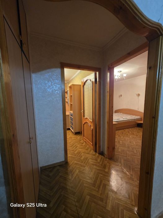 Чилонзор-4 квартал 3/3/4  кирпичный дом, Метро-Парк йонида жойлашган